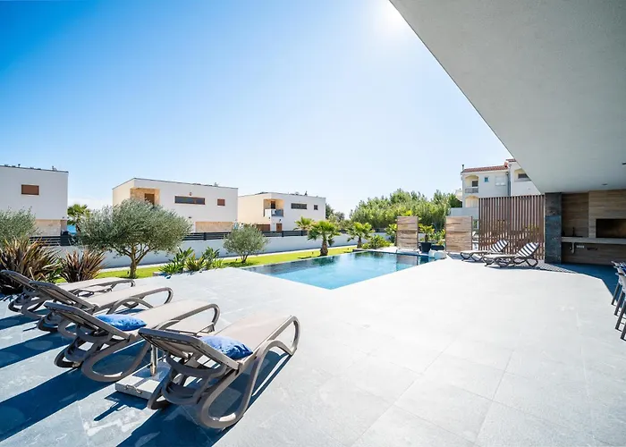 Suva Punta Luxe Willa Vir