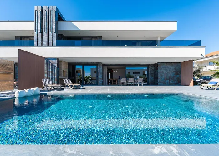 Villa Suva Punta Luxe Vir