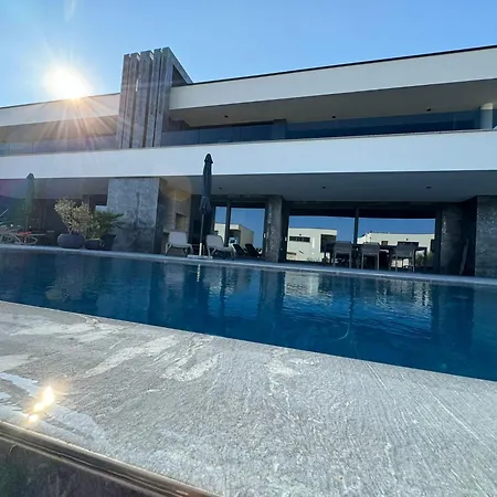Villa Suva Punta Luxe Vir