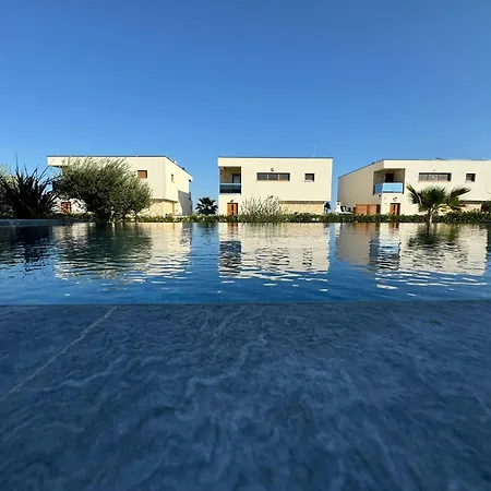 Suva Punta Luxe Vir