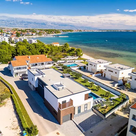 Suva Punta Luxe Vir